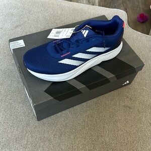 NIB men’s 11.5 Adidas